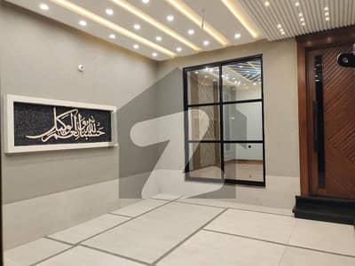 لیکهانی ریزڈنسی راشد منہاس روڈ,کراچی میں 3 کمروں کا 12 مرلہ فلیٹ 4.45 کروڑ میں برائے فروخت۔