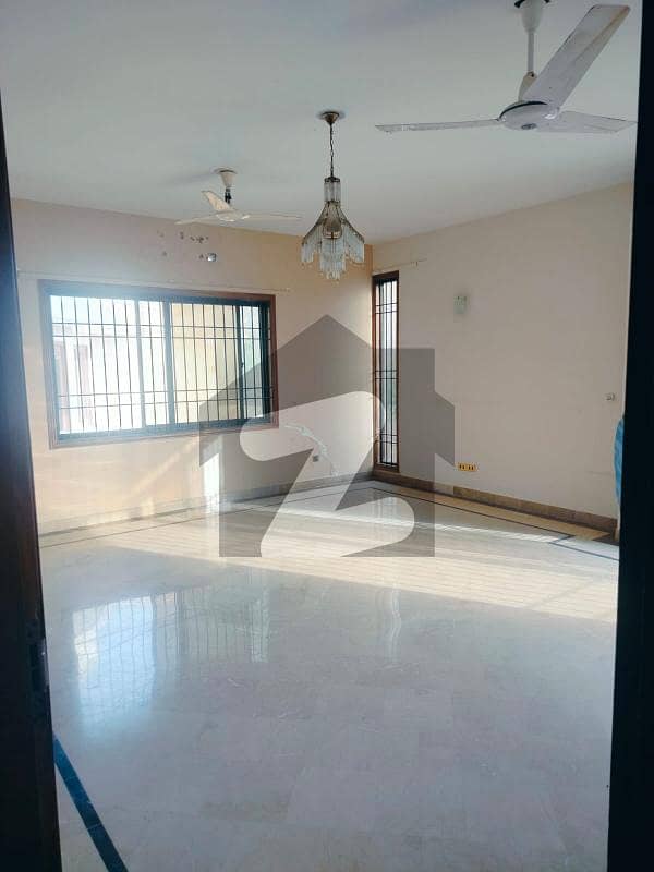 ڈی ایچ اے فیز 6 ڈی ایچ اے ڈیفینس,کراچی میں 6 کمروں کا 1 کنال مکان 3.95 لاکھ میں کرایہ پر دستیاب ہے۔ ڈی ایچ اے فیز 6 ڈی ایچ اے ڈیفینس,کراچی میں 6 کمروں کا 1 کنال مکان 3.95 لاکھ میں کرایہ پر دستیاب ہے۔