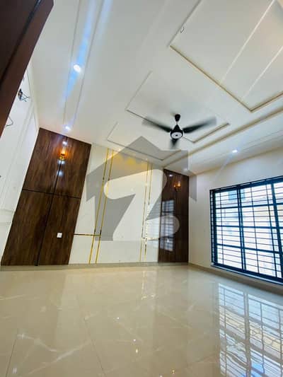 1 kanal Double Storey House For Rent In Royal Orchard Multan