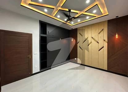 بحریہ ٹاؤن سیکٹر ای بحریہ ٹاؤن,لاہور میں 3 کمروں کا 10 مرلہ بالائی پورشن 50.0 ہزار میں کرایہ پر دستیاب ہے۔