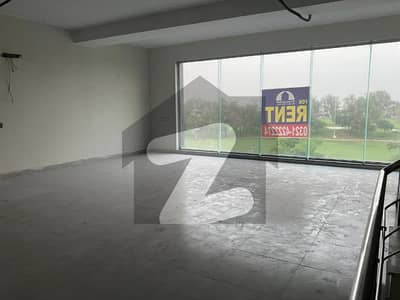 ڈیفینس رایا ڈی ایچ اے ڈیفینس,لاہور میں 8 مرلہ دفتر 2.35 لاکھ میں کرایہ پر دستیاب ہے۔