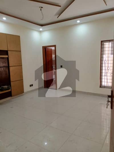 10 Marla Beautiful Upper Portion For Rent Wapda Town Phase 1 Block E2