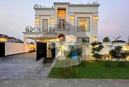 LUXURY 1 KANAL BRAND NEW SPANISH HOUSE AVAILABE FOR SALE IN DHA PHASE 8 LAHORE.
