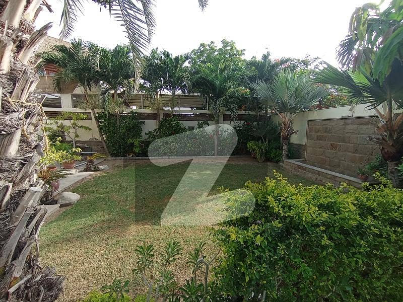 1000 Yards Bungalow For Sale With Basement