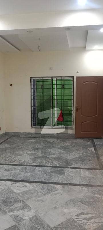 جوبلی ٹاؤن ۔ بلاک ایف جوبلی ٹاؤن,لاہور میں 2 کمروں کا 5 مرلہ بالائی پورشن 35.0 ہزار میں کرایہ پر دستیاب ہے۔
