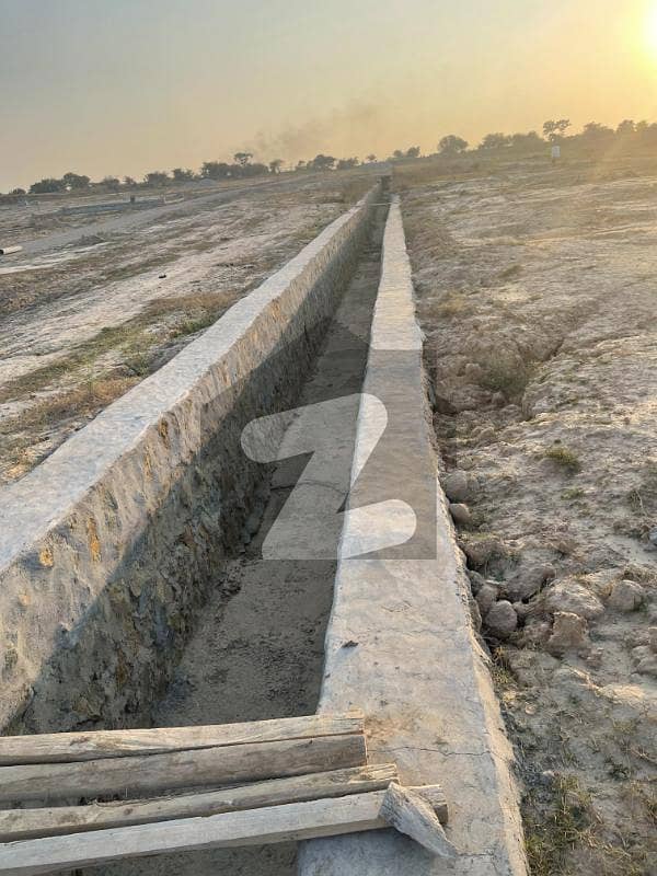 I-12/1 Top Located 25x60 Plot next to Markaz