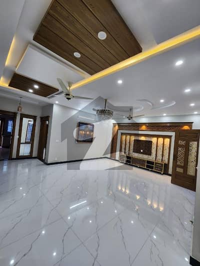 14 Marla Ground Portion For Rent In G13