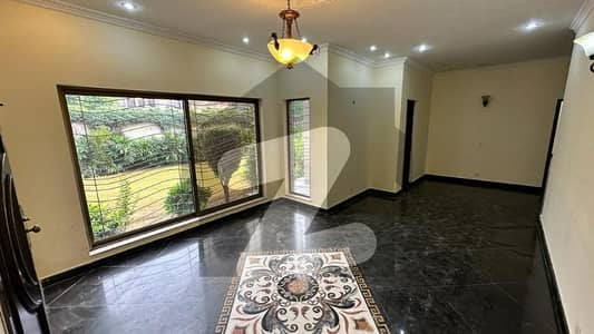 1 Kanal House Is Available For Rent