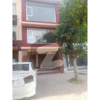 2 Marla 1st Floor Hall Bathroom For Rent