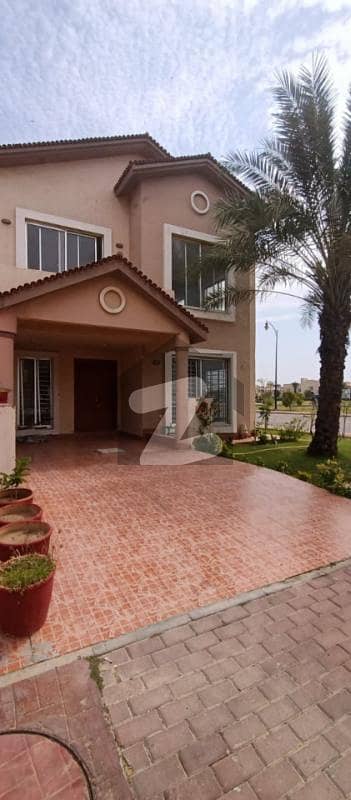 MOST LUXUERY VILLA IN PRECINCT 11B NEAR TO MEARYPOINT