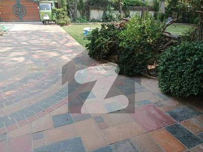 Brand New 2 Kanal House Available In Canal View For rent