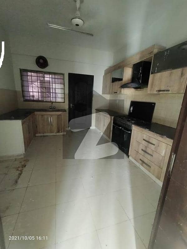 10 MARLA 3 BEDROOMS APARTMENT AVAILABLE FOR SALE 10 MARLA 3 BEDROOMS APARTMENT AVAILABLE FOR SALE