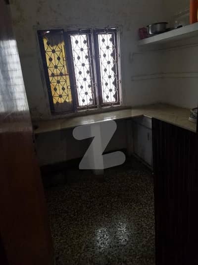فیڈرل بی ایریا ۔ بلاک 13 فیڈرل بی ایریا,کراچی میں 3 کمروں کا 16 مرلہ مکان 7.5 کروڑ میں برائے فروخت۔