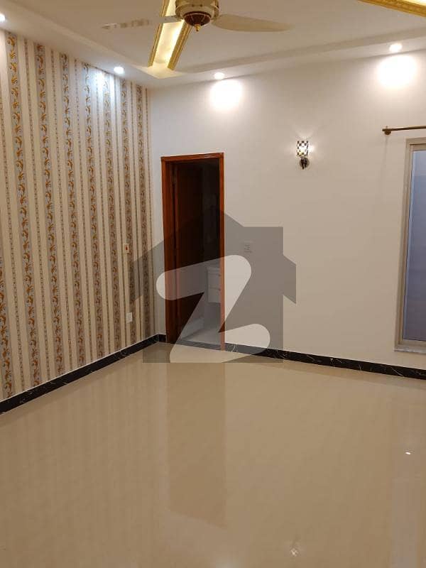 10 MARLA LOWER PORTION AVAILABLE FOR RENT