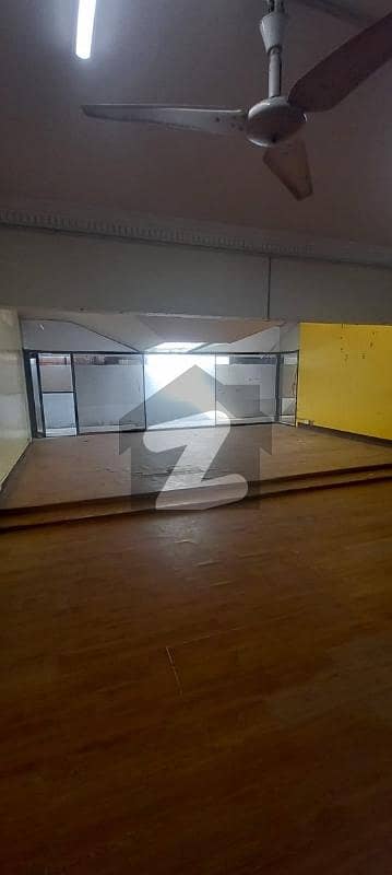 MAIN SHARAE QUAIDEEN 2500 SQFT OFFICE AVAILABLE FOR RENT MAIN SHARAE QUAIDEEN 2500 SQFT OFFICE AVAILABLE FOR RENT