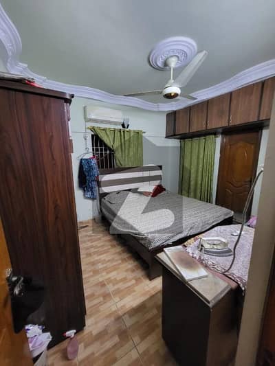 3 BAD DD CORNER WITH ROOF APARTMENT FOR SALE PARK FACING