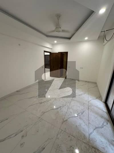 میٹروپولِز ریزیڈینسی جناح ایونیو,کراچی میں 4 کمروں کا 1 کنال فلیٹ 6.8 کروڑ میں برائے فروخت۔