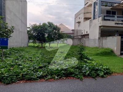 Get A 5 Marla Residential Plot For sale In Eden Boulevard Housing Scheme