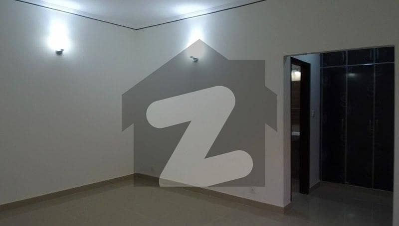 10 Marla House Is Available For Rent 10 Marla House Is Available For Rent
