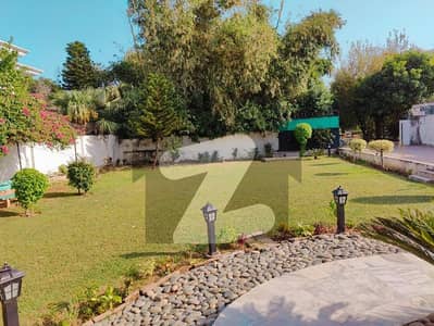 E-7 04 Bedroom House Available For Rent