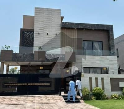 ٹاپ سٹی 1 اسلام آباد میں 6 کمروں کا 10 مرلہ مکان 3.98 کروڑ میں برائے فروخت۔