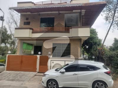 G-11/3 Street 94A Proper Corner Extra Land Triple story house 25x50 for sale