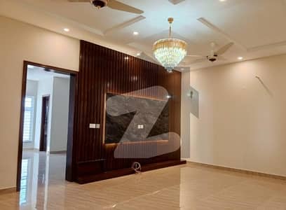 Prime Location 964 Square Feet Flat In Top City 1 Is Available
