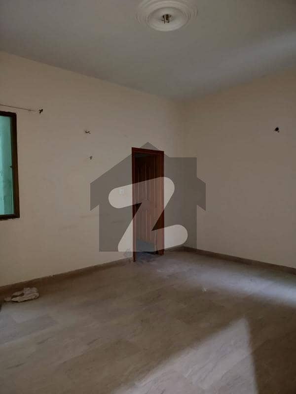 2nd Floor 4 Bed Nice Condition Chance Deal 2nd Floor 4 Bed Nice Condition Chance Deal