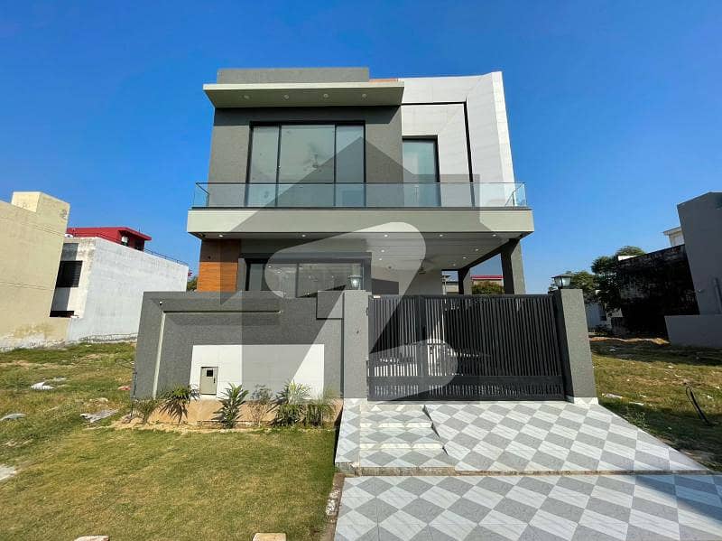 5 MARLA ULTRA MODERN HOUSE FOR SALE 5 MARLA ULTRA MODERN HOUSE FOR SALE