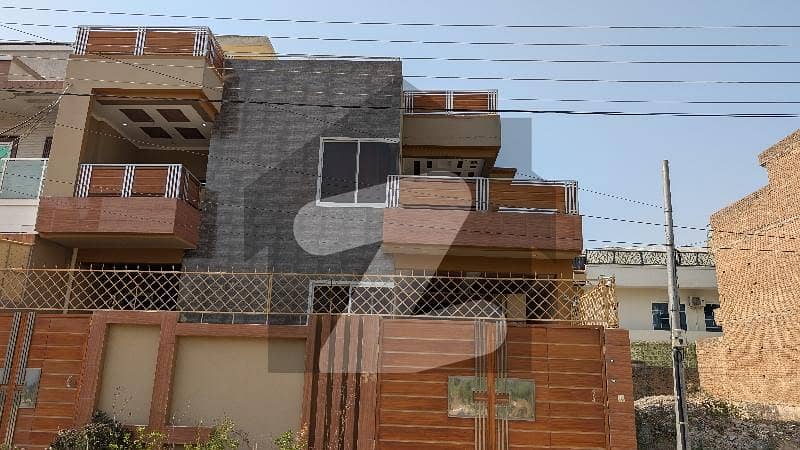 10 Marla Prime Location House Available for sale 10 Marla Prime Location House Available for sale