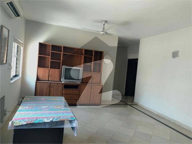 F7 Hill Facing 1200sqy Prime Location Livable House for Sale F7 Hill Facing 1200sqy Prime Location Livable House for Sale