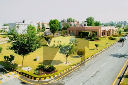 5 Marla plot in LDA approved area available for sale