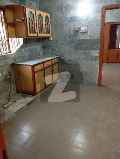 Room For Rent Available In I-10