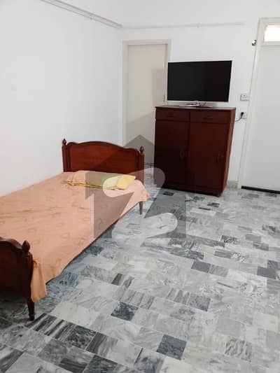 Fully Furnished 2Bed,D,D with Extra Terrace Area, Renovated n Ready to move.