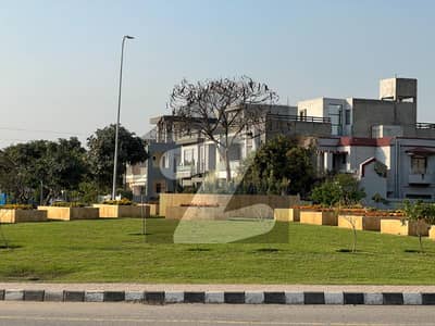 10Marla Very good Location Near To Main Boulevard Lake City Sector M-3 Ext