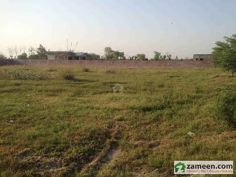4 Kanal Farm House Gated Community Burki Road Hadyyara 25 Lac Per Kanal Cantt Lahore 4 Kanal Farm House Gated Community Burki Road Hadyyara 25 Lac Per Kanal Cantt Lahore