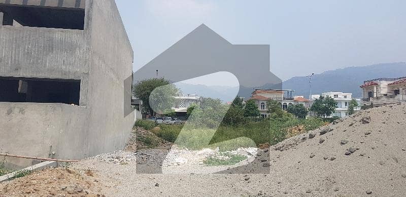 40X80 2nd CORNER/DOUBLE RD BACK PLOT FOR SALE 40X80 2nd CORNER/DOUBLE RD BACK PLOT FOR SALE