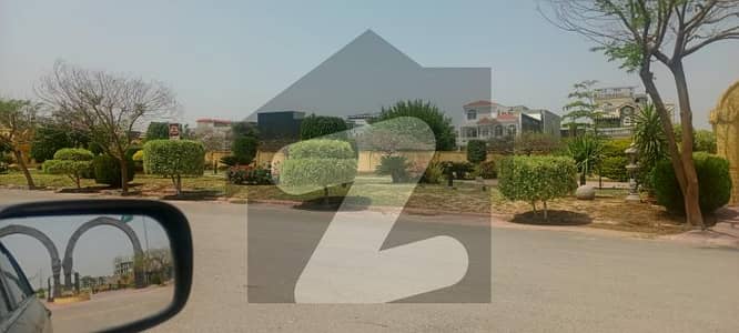 Heighted Plot Front Open St 23 For sale