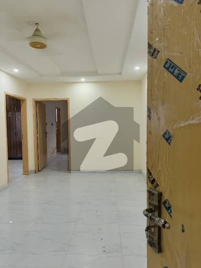 بی