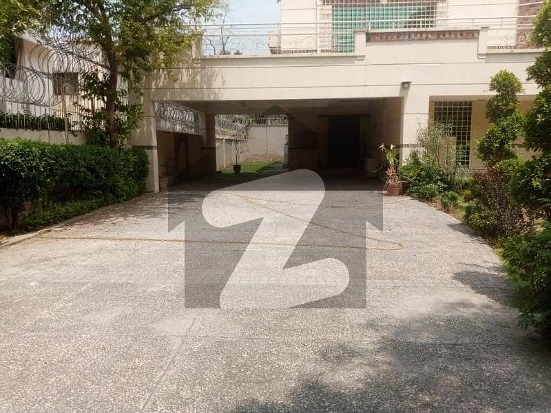 Own A House In 888 Square Yards Islamabad