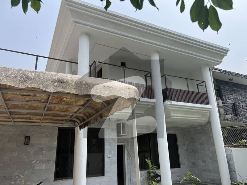 ایف ۔ 8 اسلام آباد میں 4 کمروں کا 1 کنال مکان 5.6 لاکھ میں کرایہ پر دستیاب ہے۔ ایف ۔ 8 اسلام آباد میں 4 کمروں کا 1 کنال مکان 5.6 لاکھ میں کرایہ پر دستیاب ہے۔