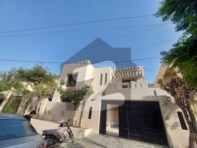 300 SQUARE YARDS BUNGALOW AVAILABLE FOR RENT IN DHA PHASES 6
