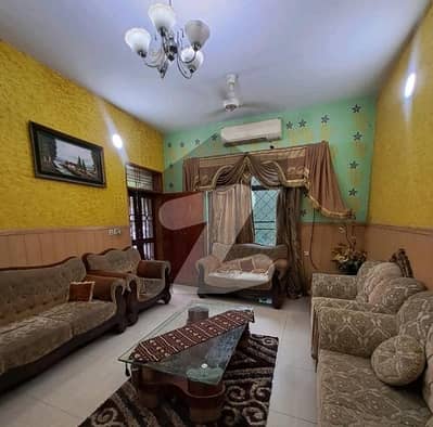 علامہ اقبال ٹاؤن ۔ کامران بلاک علامہ اقبال ٹاؤن,لاہور میں 6 کمروں کا 11 مرلہ مکان 4.15 کروڑ میں برائے فروخت۔