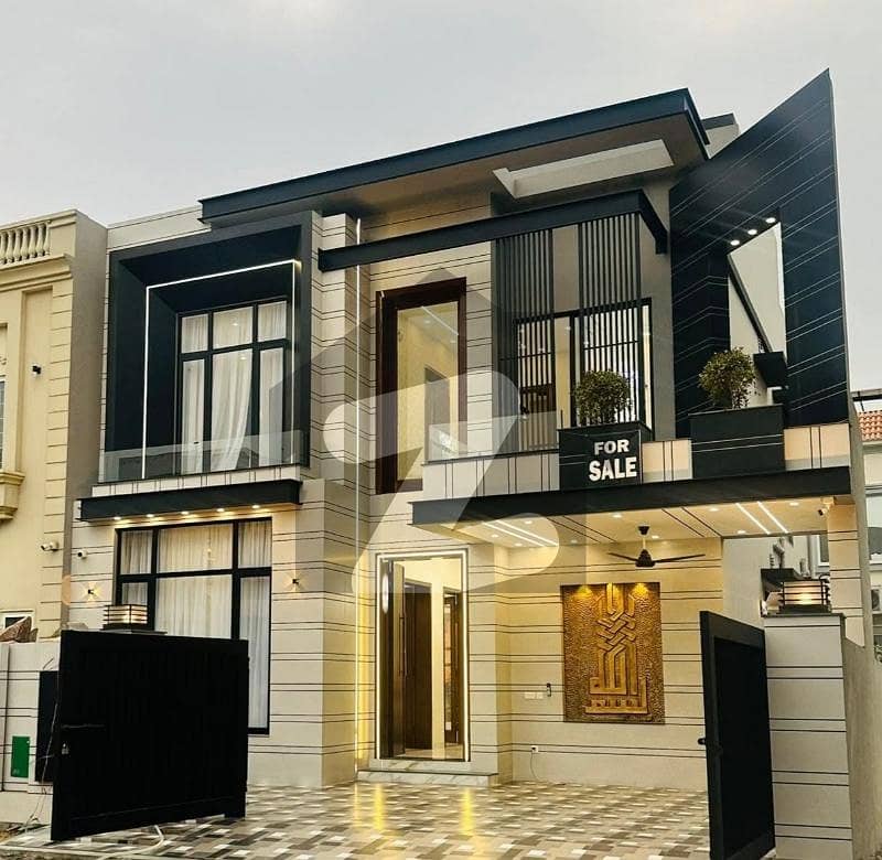 ٹاپ سٹی 1 اسلام آباد میں 6 کمروں کا 10 مرلہ مکان 3.9 کروڑ میں برائے فروخت۔ ٹاپ سٹی 1 اسلام آباد میں 6 کمروں کا 10 مرلہ مکان 3.9 کروڑ میں برائے فروخت۔