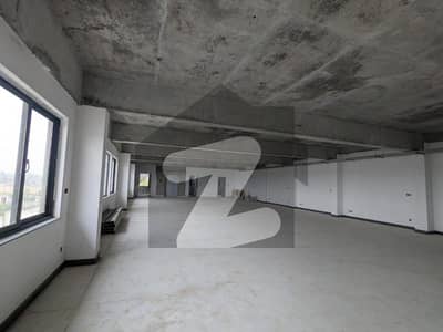 آئی ۔ 10 اسلام آباد میں 4 کنال عمارت 40.8 لاکھ میں کرایہ پر دستیاب ہے۔