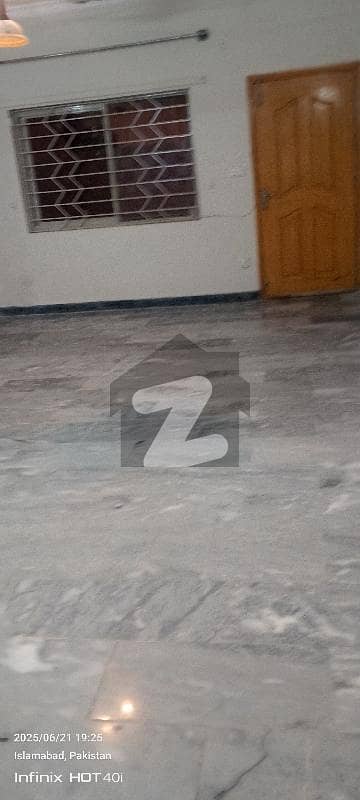 سوان گارڈن اسلام آباد میں 3 کمروں کا 12 مرلہ زیریں پورشن 75.0 ہزار میں کرایہ پر دستیاب ہے۔