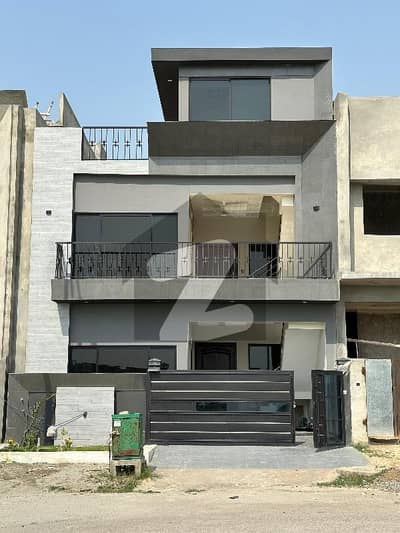 5 Marla (25*50) Modern House Park face  Faisal Margalla City