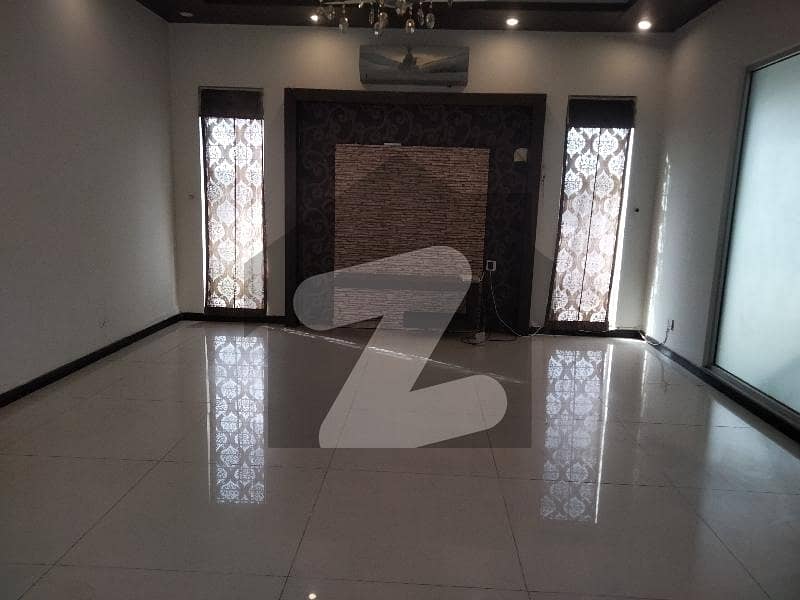 DHA Phase5 1kanal Upper Potion For Rent DHA Phase5 1kanal Upper Potion For Rent