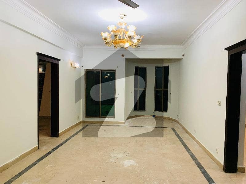 F-11 Three Bedroom Unfurnished Apartment For Rent F-11 Three Bedroom Unfurnished Apartment For Rent