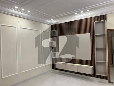 3 Marla Triple Storey Almost New House
